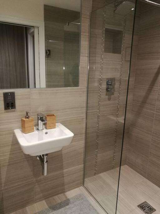 21 The Cocoa Suites 요크 외부 사진